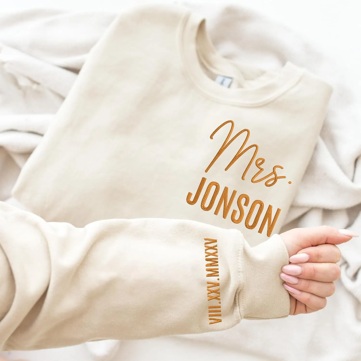 Custom Mrs Embroidered Sweatshirt Hoodie, Matching Couples Sweatshirts, Wife Husband Sweatshirt Hoodie
