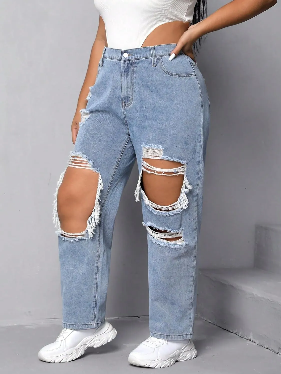 WDIRARA Women's Plus Size Ripped High Waist Cut Out Straight Leg Jeans Denim Pants