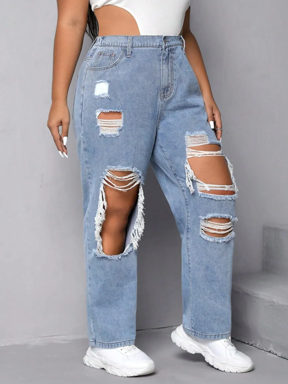WDIRARA Women's Plus Size Ripped High Waist Cut Out Straight Leg Jeans Denim Pants